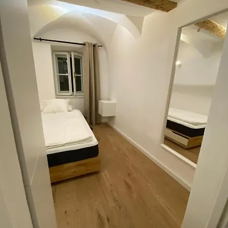 Διαμέρισμα Cozy/tiny/creative Living In A Historical Old Town Hallein