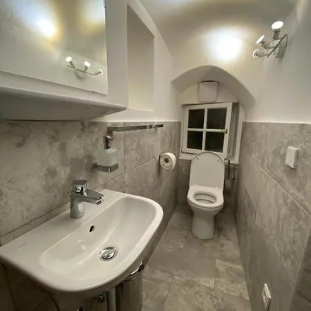 Cozy/tiny/creative Living In A Historical Old Town Hallein