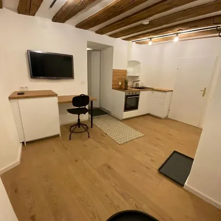 Διαμέρισμα Cozy/tiny/creative Living In A Historical Old Town